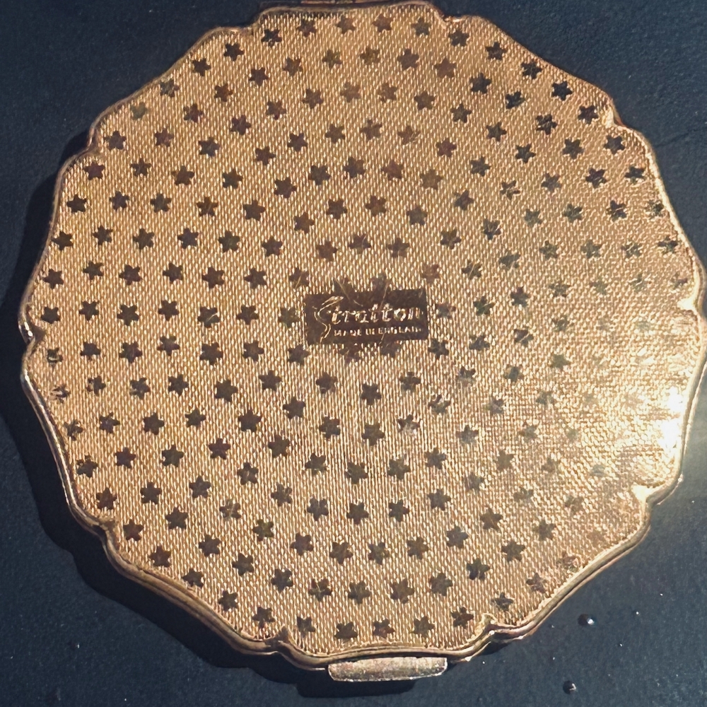 Makeup/Powder Compact Mirror - Picture 5 of 8